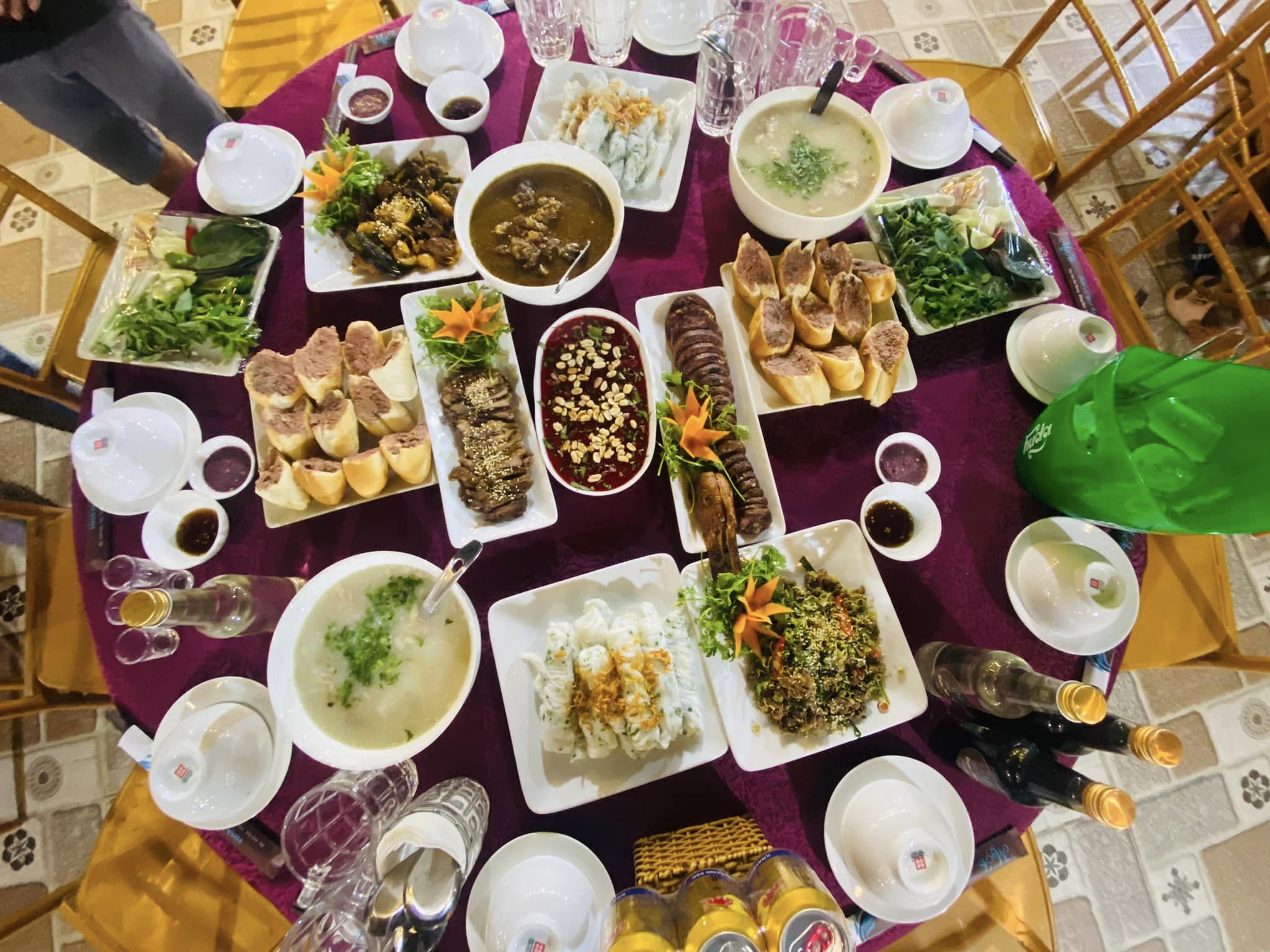 Nhà Hàng Quang 89